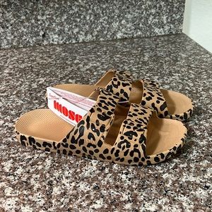 Freedom Moses | Leopard Print | Size 8-9